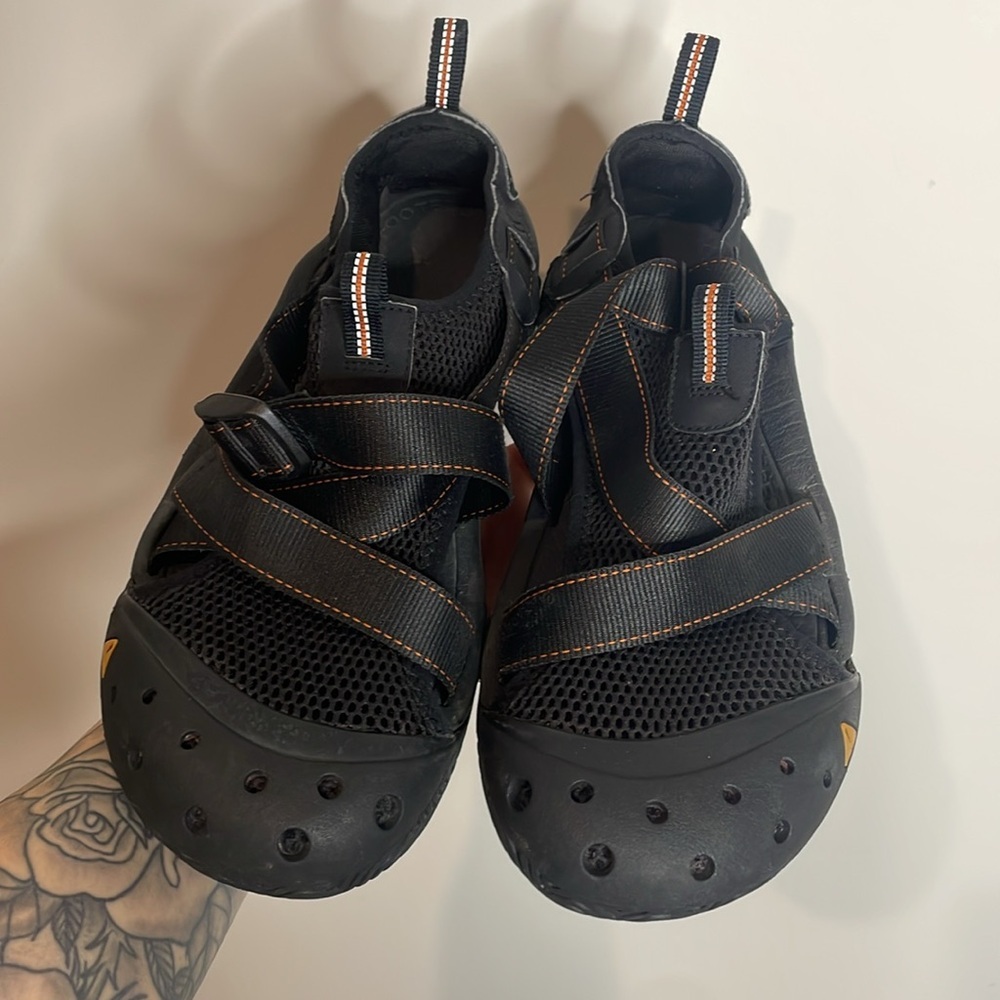 Keen | Men’s Black Aqua Stop Shoes Size 11.5 - Picture 2 of 6